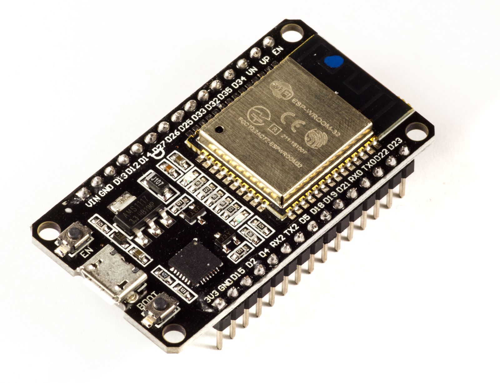 ESP32 DevKit V1 с модулем ESP-WROOM-32, 30-контактный вариант, вид под углом